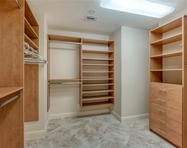1308 Old Stickney Point Road - Photo Thumbnail 46