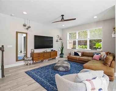5220 78th St Circle E - Photo Thumbnail 4