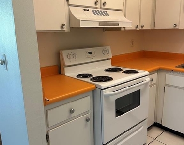 4800 Rilma Avenue - Photo Thumbnail 5