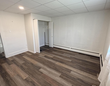 453 Morgan Street - Photo Thumbnail 6