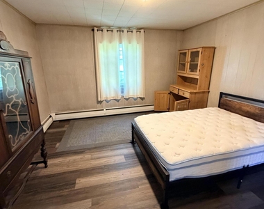 453 Morgan Street - Photo Thumbnail 8