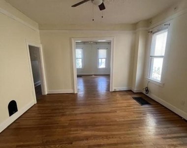 1351 Capouse Avenue - Photo Thumbnail 2
