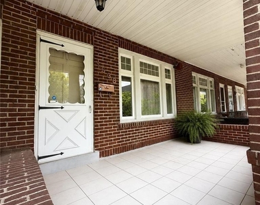1538 Chew Street - Photo Thumbnail 2