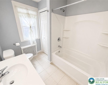 1538 Chew Street - Photo Thumbnail 14