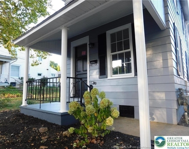 1414 Iron Street - Photo Thumbnail 2