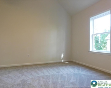 1414 Iron Street - Photo Thumbnail 11
