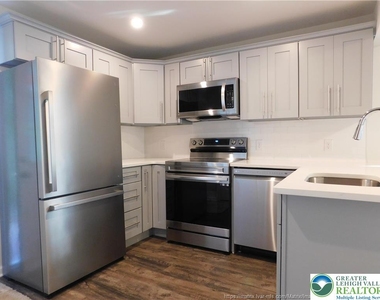 1414 Iron Street - Photo Thumbnail 10