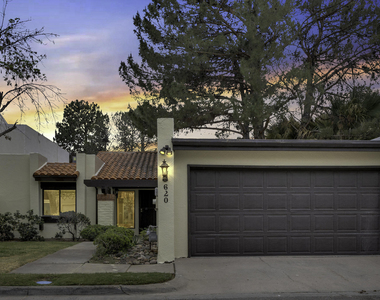 620 Lakeway Drive - Photo Thumbnail 8