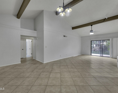 620 Lakeway Drive - Photo Thumbnail 15