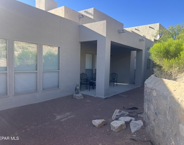 5656 Burning Tree Drive - Photo Thumbnail 10