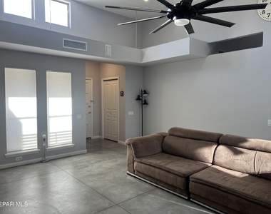 5656 Burning Tree Drive - Photo Thumbnail 20