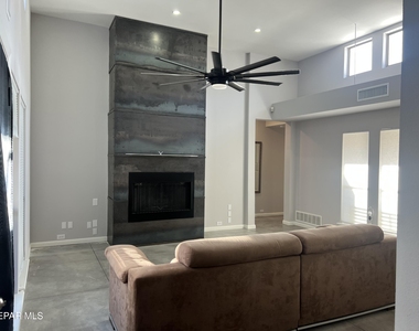 5656 Burning Tree Drive - Photo Thumbnail 17