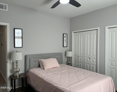 5656 Burning Tree Drive - Photo Thumbnail 23