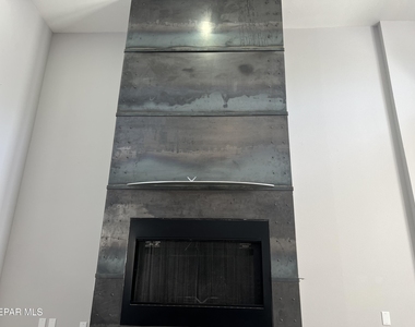 5656 Burning Tree Drive - Photo Thumbnail 19