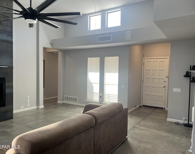 5656 Burning Tree Drive - Photo Thumbnail 16