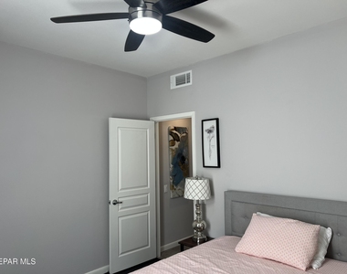 5656 Burning Tree Drive - Photo Thumbnail 24
