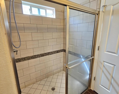 2217 Furtherpoint Place - Photo Thumbnail 11