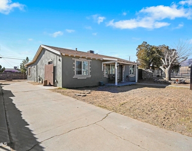 4728 Sierra Madre Drive - Photo Thumbnail 1