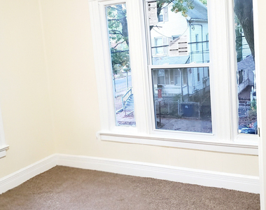 402 Huntington Street - Photo Thumbnail 7