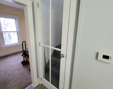 402 Huntington Street - Photo Thumbnail 2