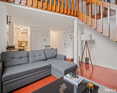 124 Court Street - Photo Thumbnail 6