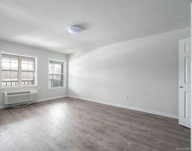 1030 Federal Road - Photo Thumbnail 12