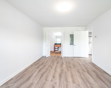 1030 Federal Road - Photo Thumbnail 18