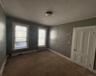 319 Sherman Avenue - Photo Thumbnail 16