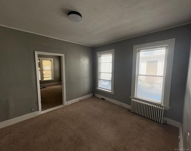319 Sherman Avenue - Photo Thumbnail 9