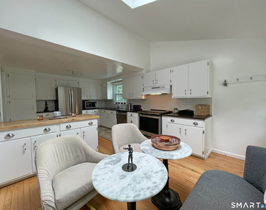 48 Hilton Street - Photo Thumbnail 6