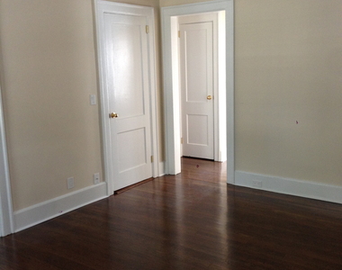 410 West Avenue - Photo Thumbnail 1