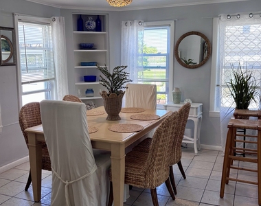 918 Fairfield Beach Road - Photo Thumbnail 7