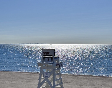 918 Fairfield Beach Road - Photo Thumbnail 9