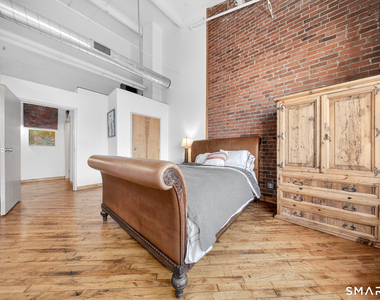 325 Lafayette Street - Photo Thumbnail 10