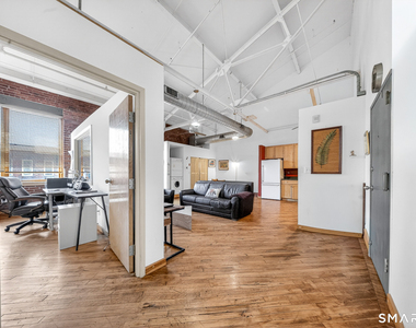 325 Lafayette Street - Photo Thumbnail 14