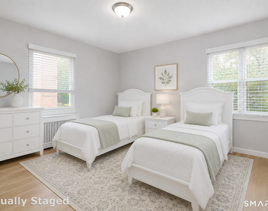 1046 Main Street - Photo Thumbnail 8