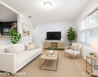 1046 Main Street - Photo Thumbnail 11