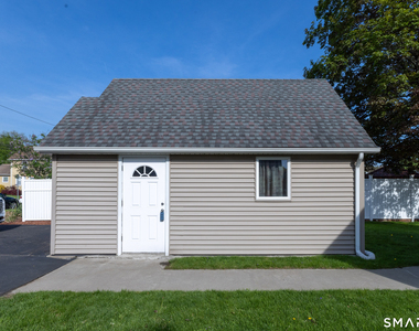 31 Suffield Street - Photo Thumbnail 17