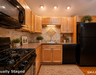31 Suffield Street - Photo Thumbnail 20