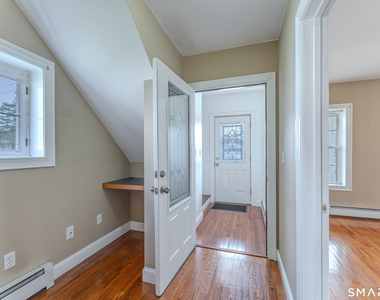 31 Suffield Street - Photo Thumbnail 4