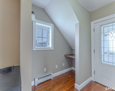 31 Suffield Street - Photo Thumbnail 5