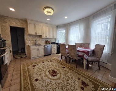70 Westfield Avenue - Photo Thumbnail 4