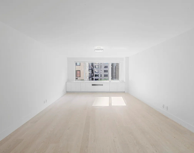 920 Park Avenue - Photo Thumbnail 1