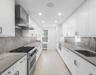 920 Park Avenue - Photo Thumbnail 5