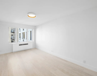 920 Park Avenue - Photo Thumbnail 11