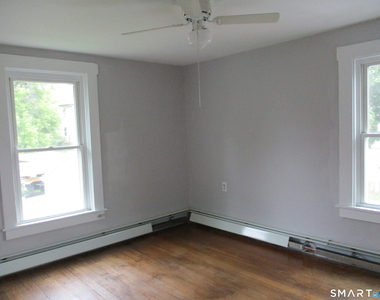 105 Woodstock Avenue - Photo Thumbnail 9