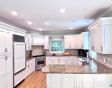 82 Westover Avenue - Photo Thumbnail 6