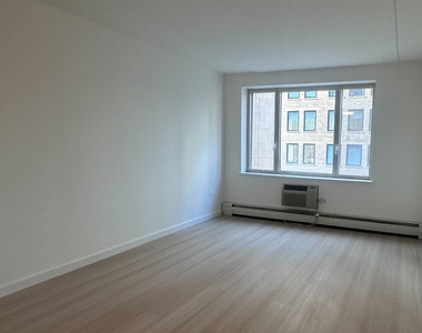 Worth Street - Tribeca - Photo Thumbnail 2