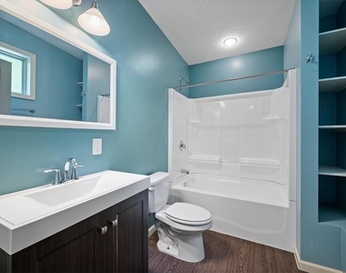 38 Pasadena Street - Photo Thumbnail 10