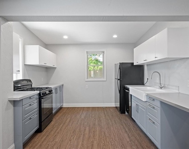 38 Pasadena Street - Photo Thumbnail 7